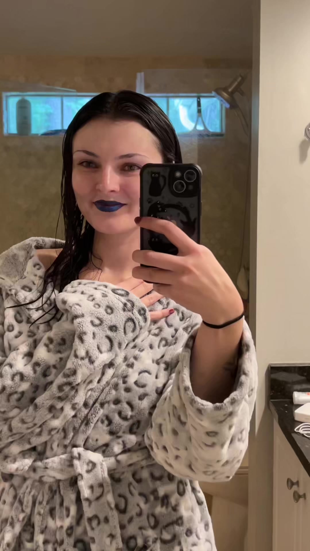 @cozythriftvintage