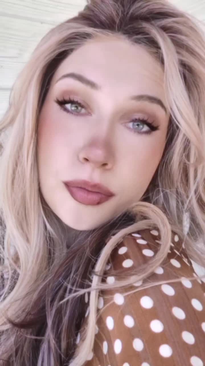 @pinkpixelbarbie