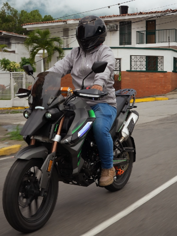 @Motos Ava