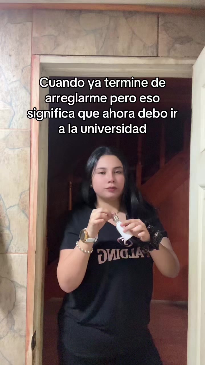 @valeee_rojas