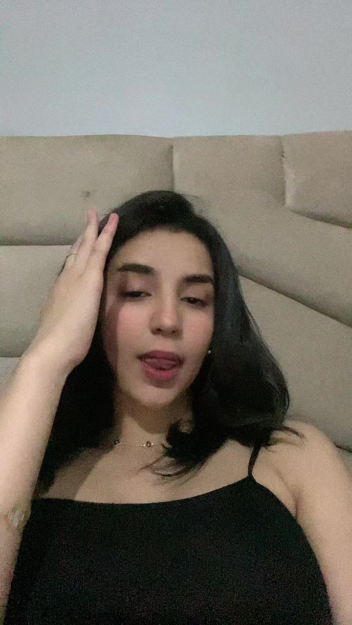 @Chahd-azria