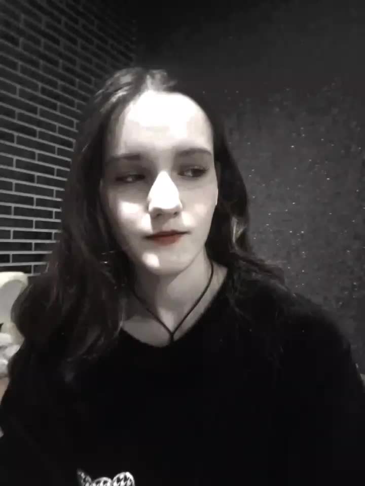 @Аника✨