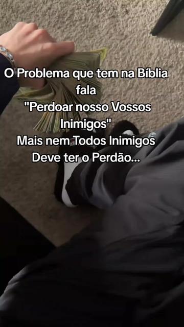 @𝓙𝓾𝓼𝓽 𝓶𝓮...🤿💸