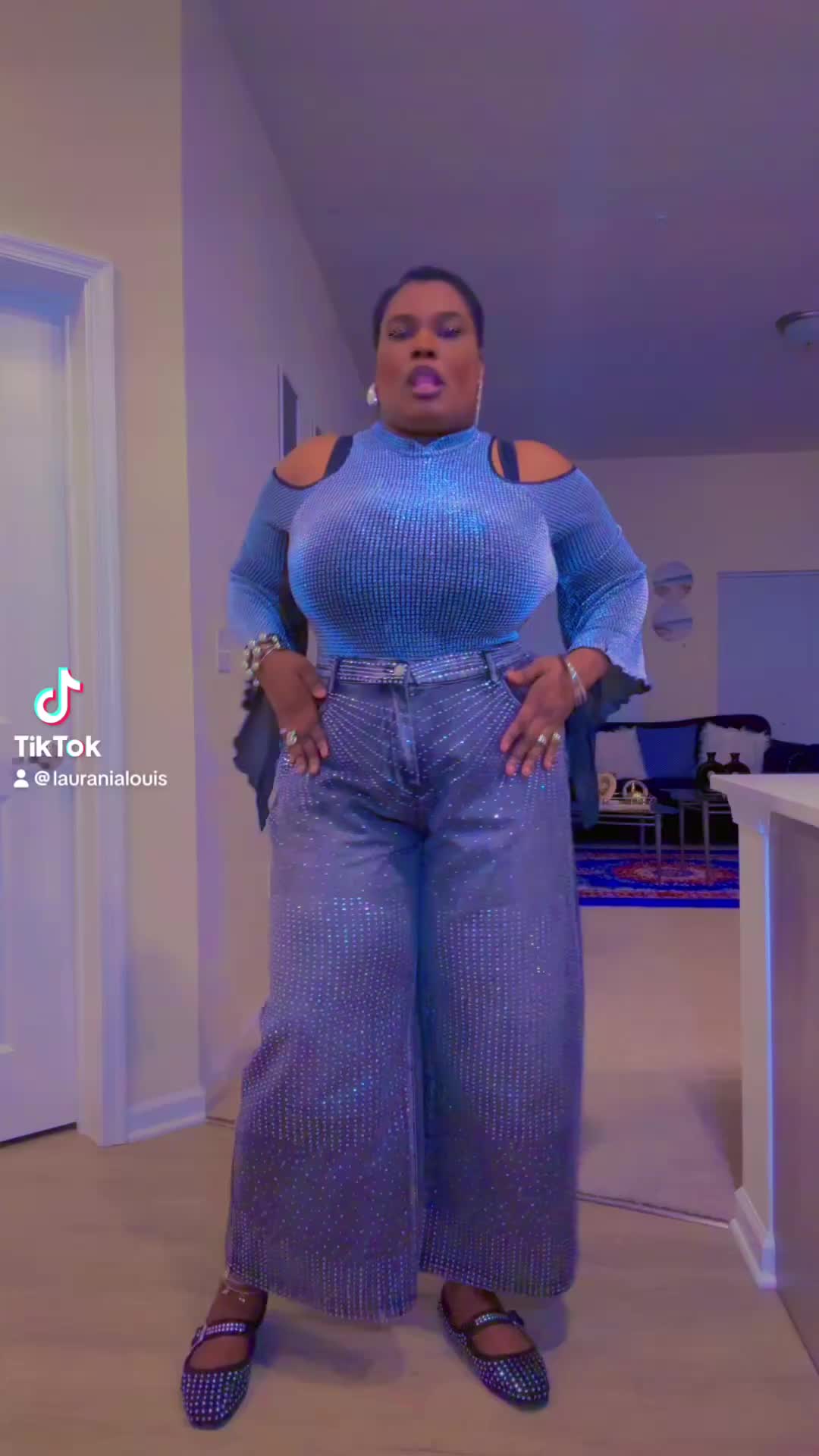 @lauranialouis