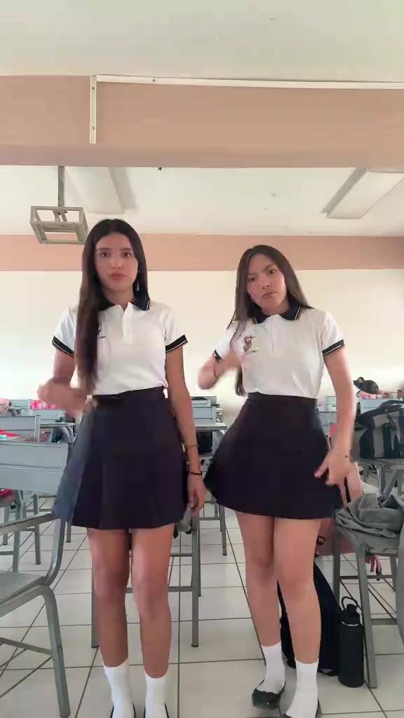 @Lindas colegialas 🎀💋