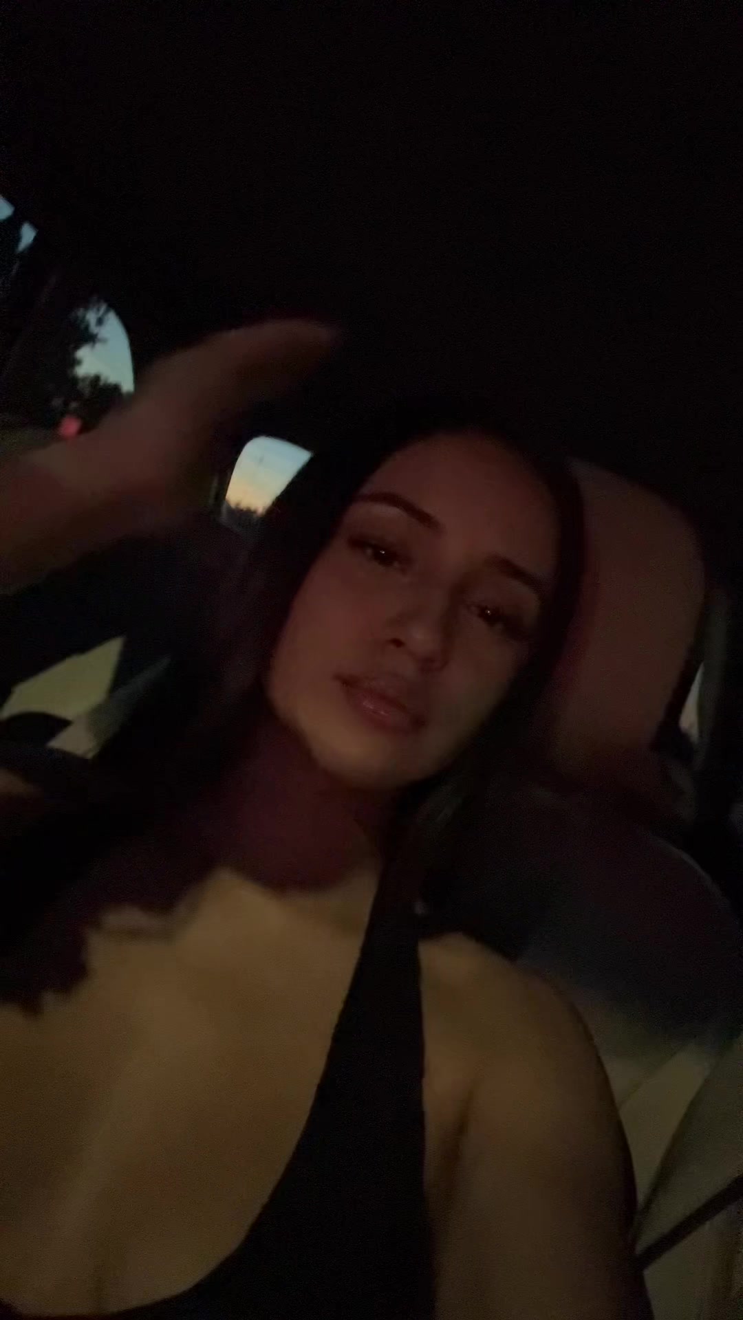 @Twincarisssa