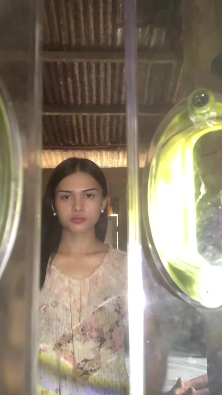 @julia༼◕