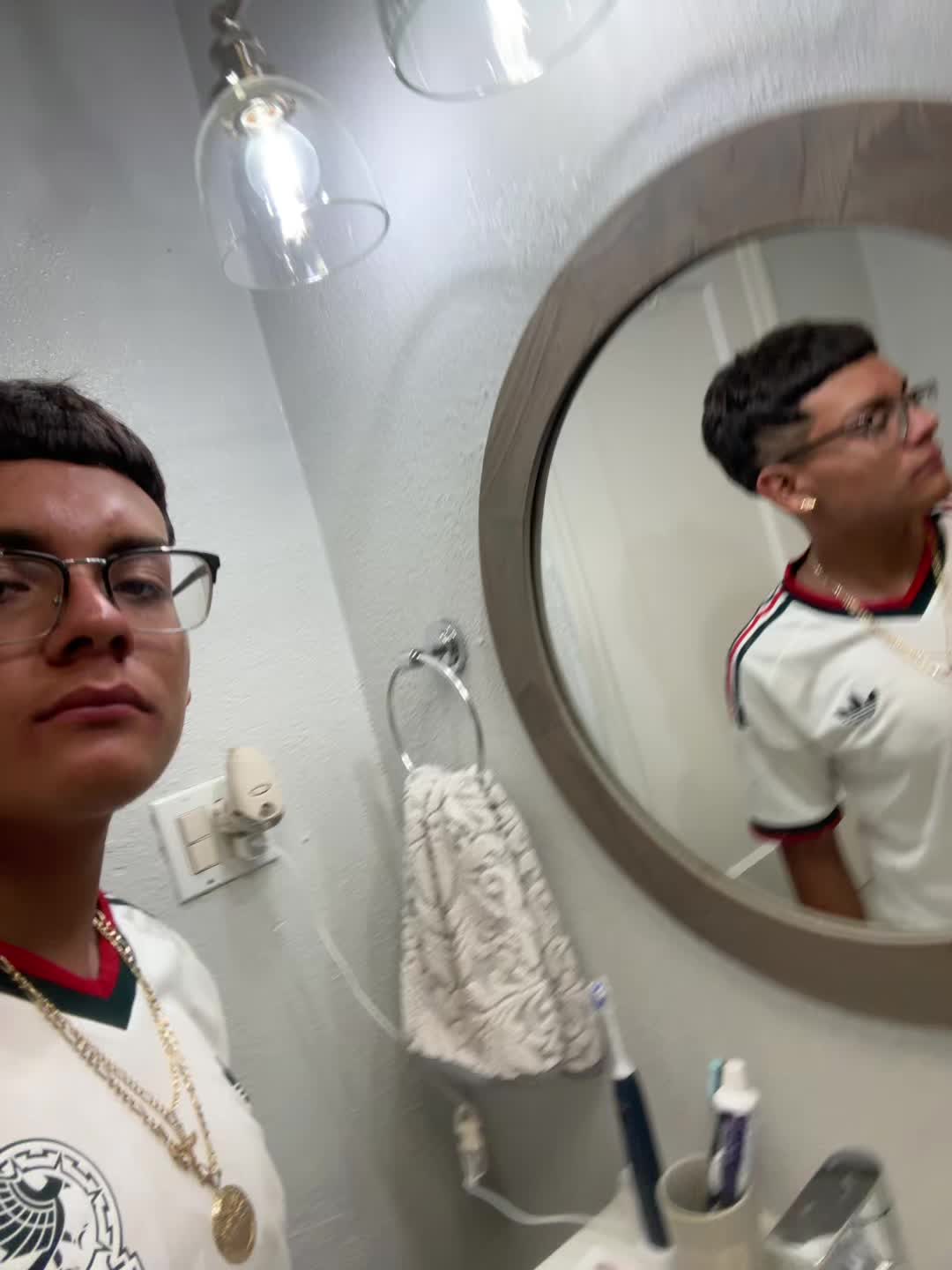 @713isai