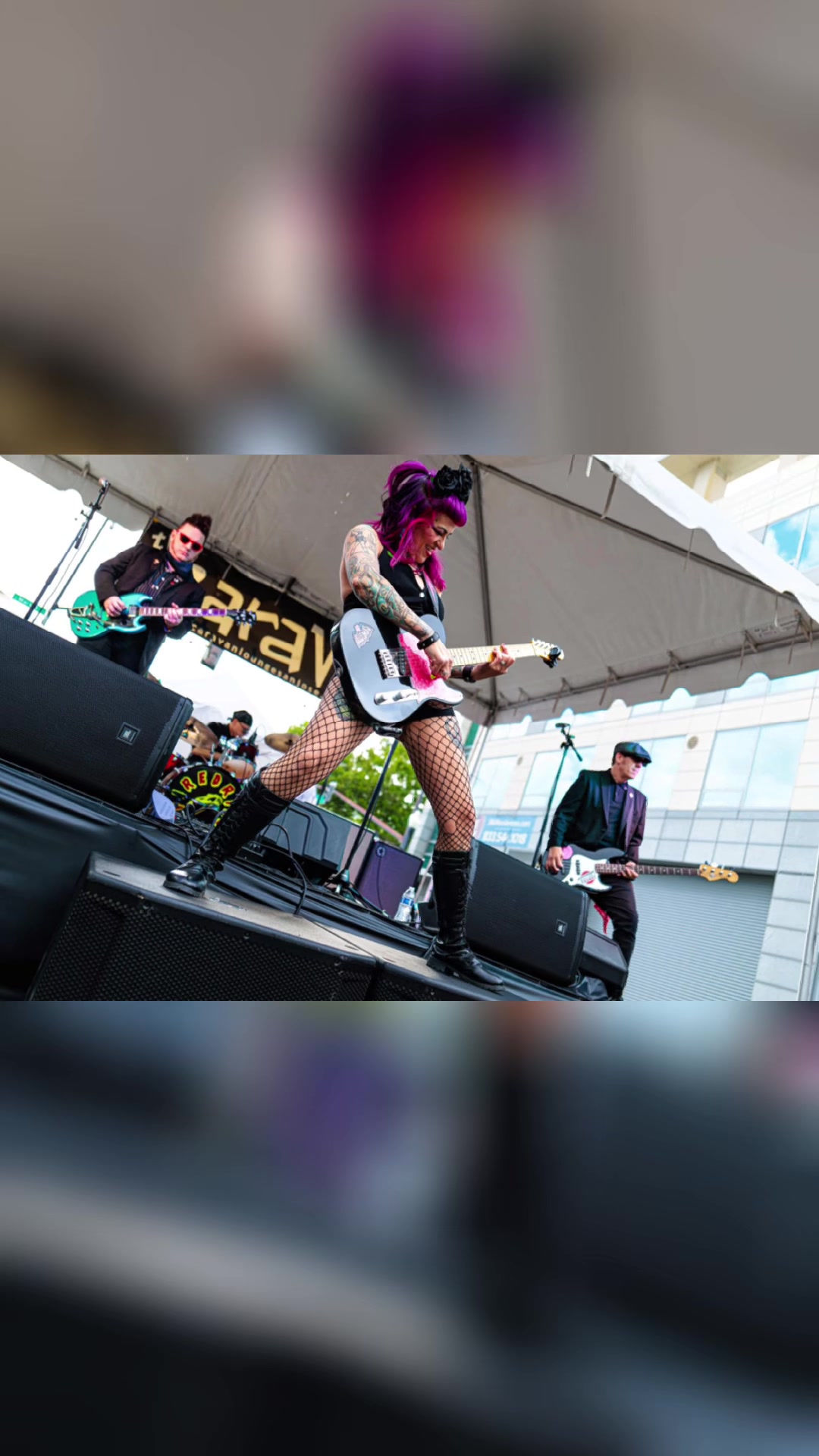 @TheHellflowers