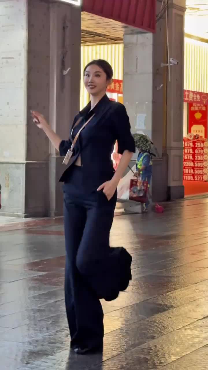 @Sally 雪莉 大笑笑