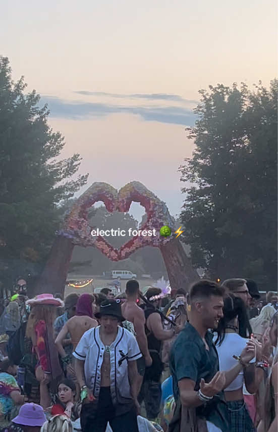 @Rave Twins