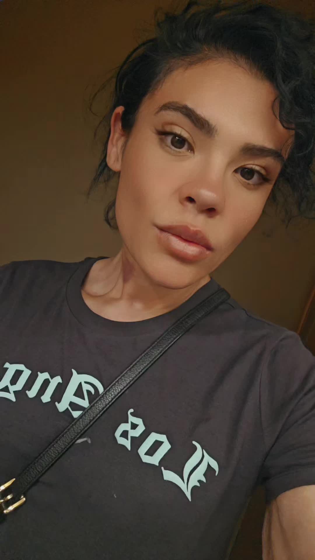 @Ohmykalabee 🐝