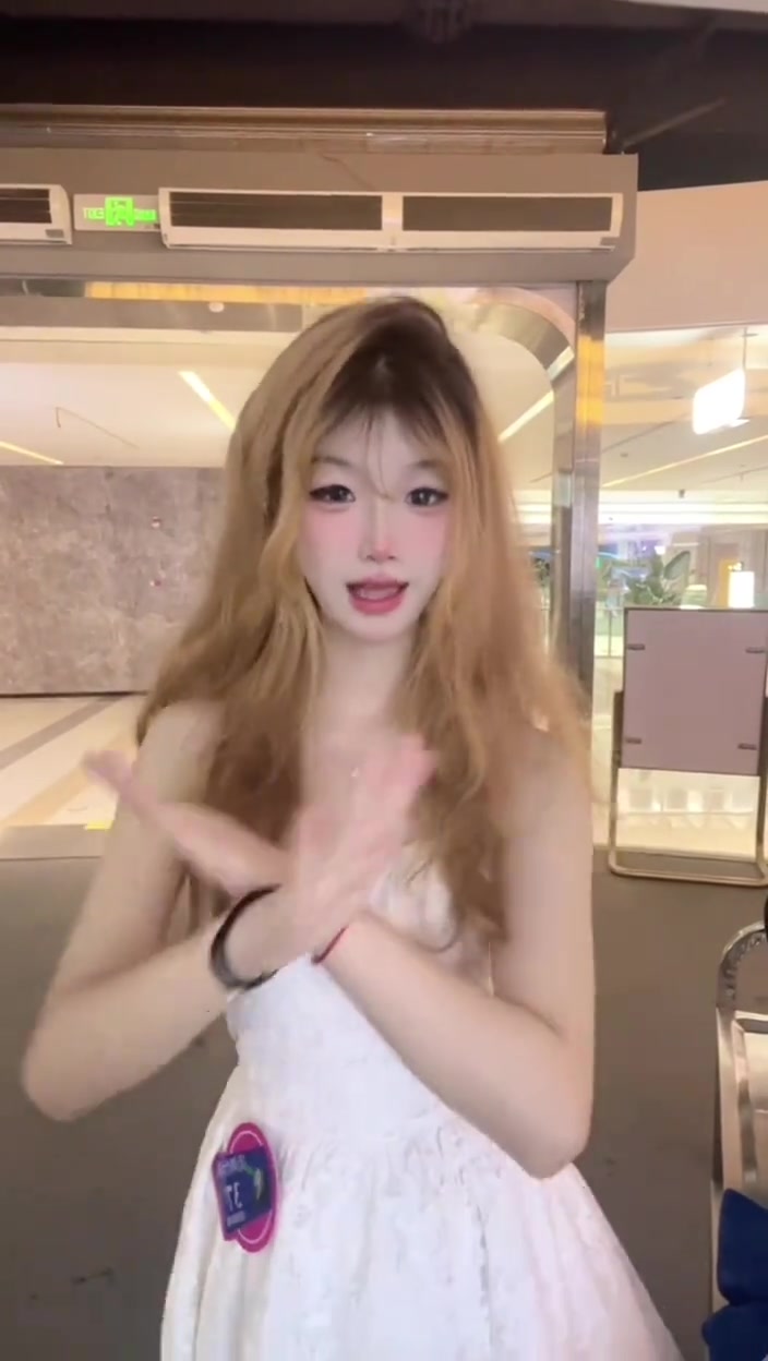@DollzClub