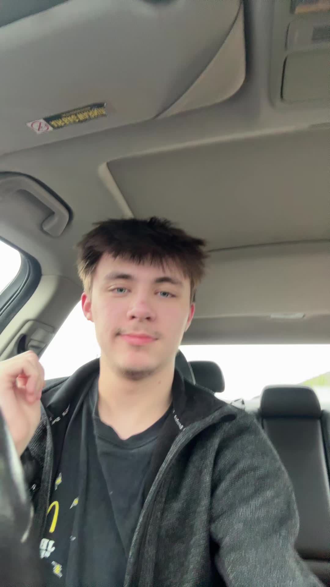 @iLoveEatinfRawCigarettes