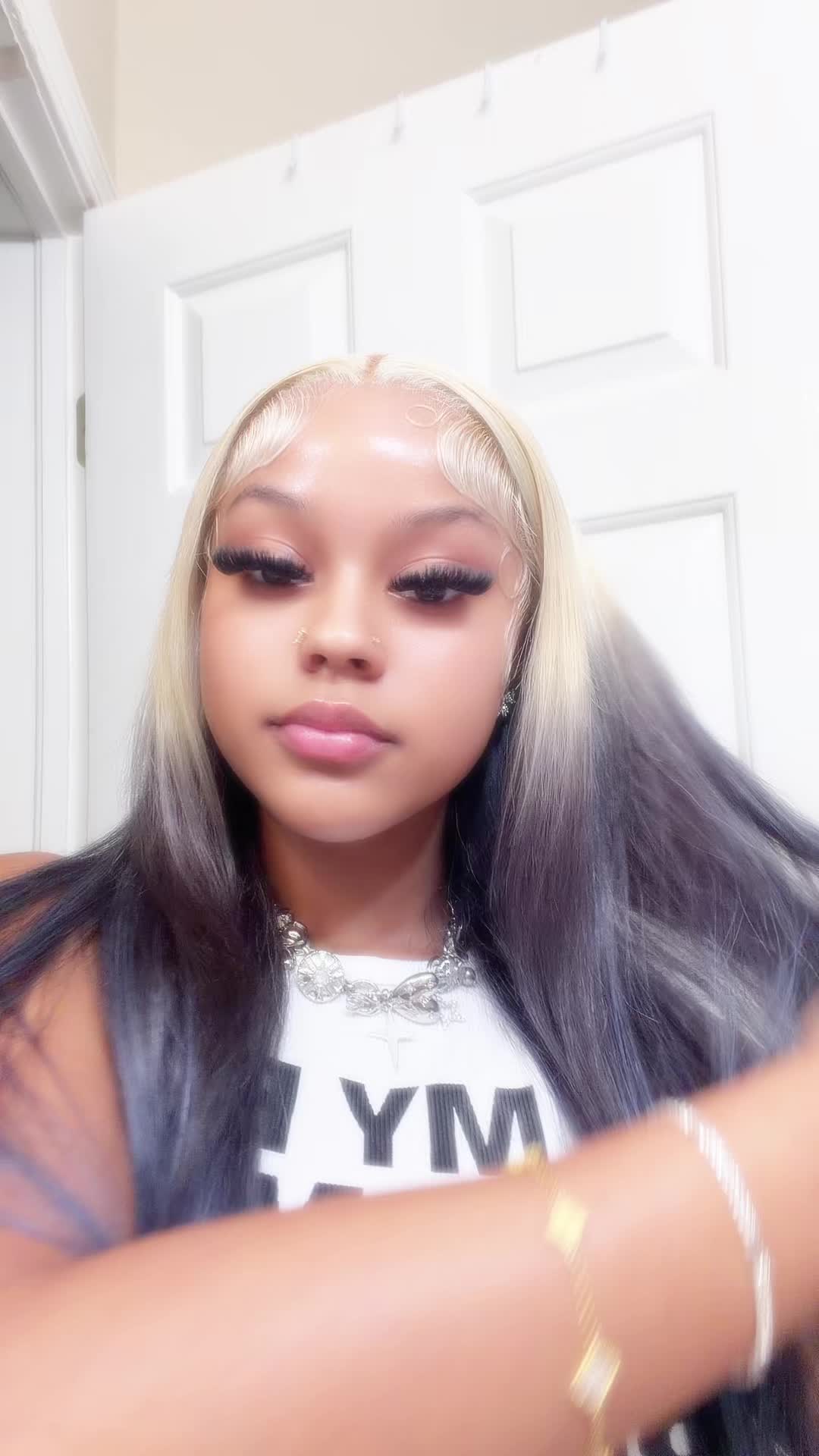 @doll .