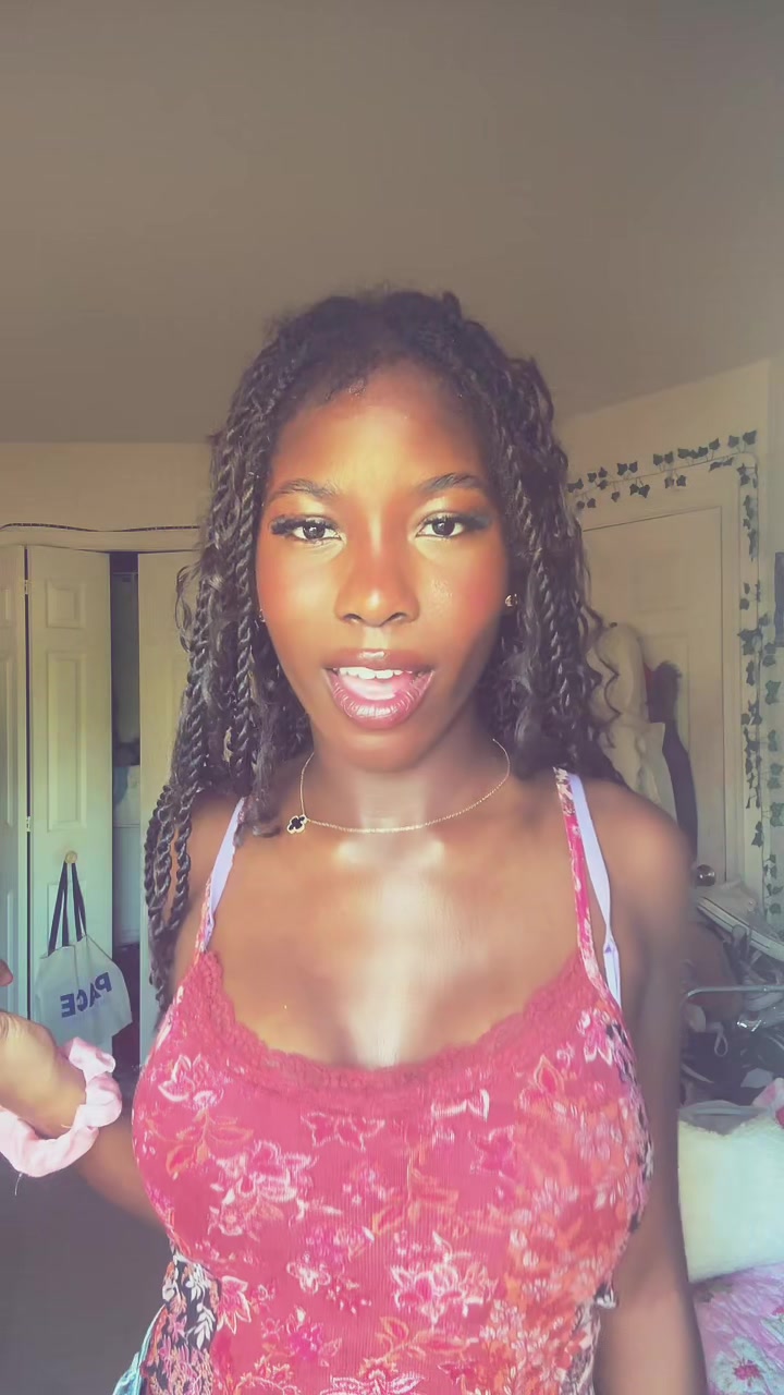 @unsimplydara