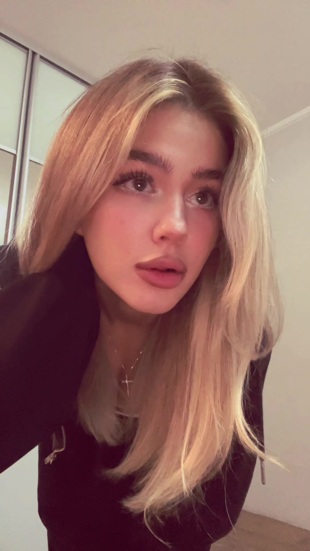 @М