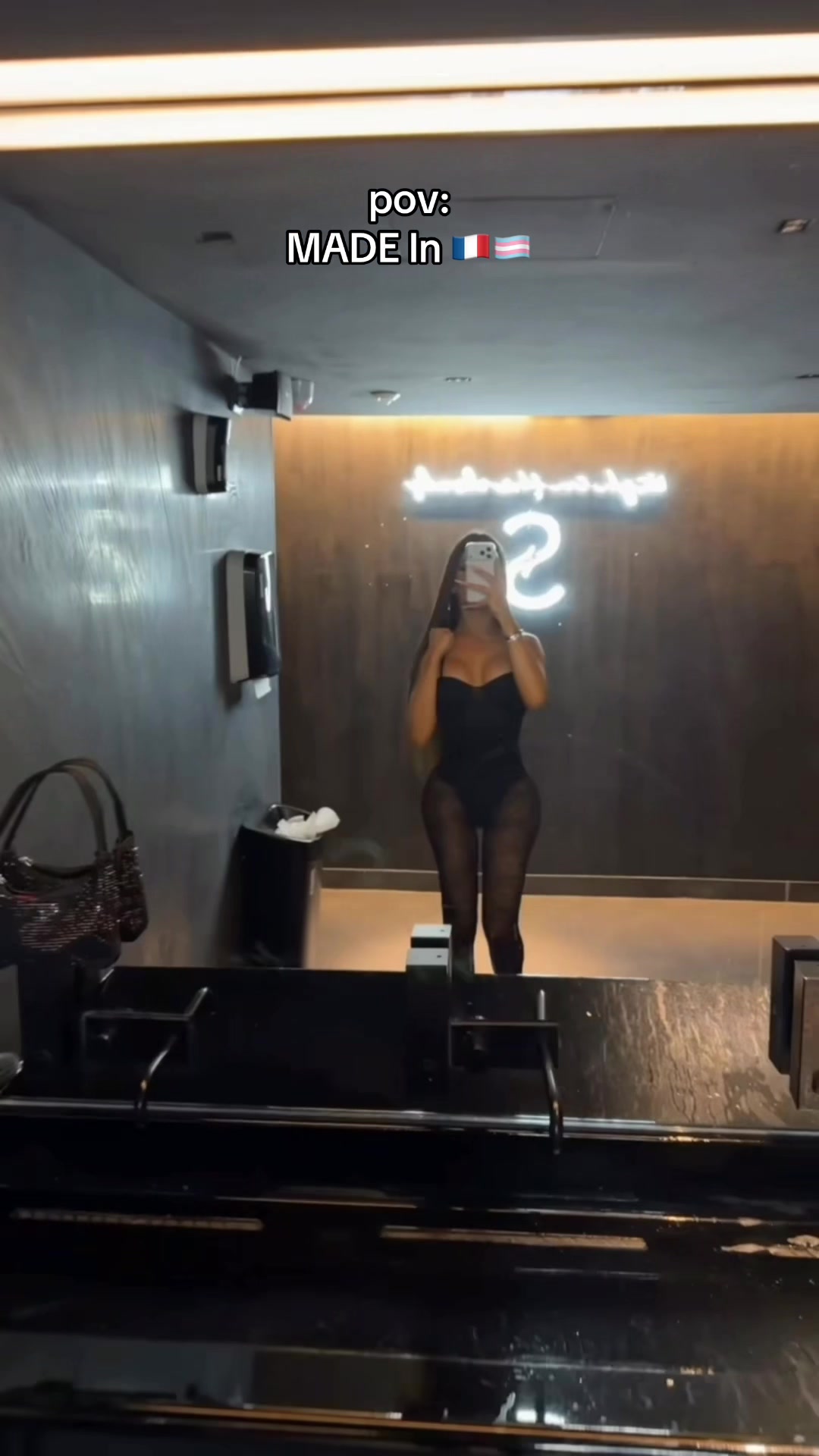 @alexquinnv1