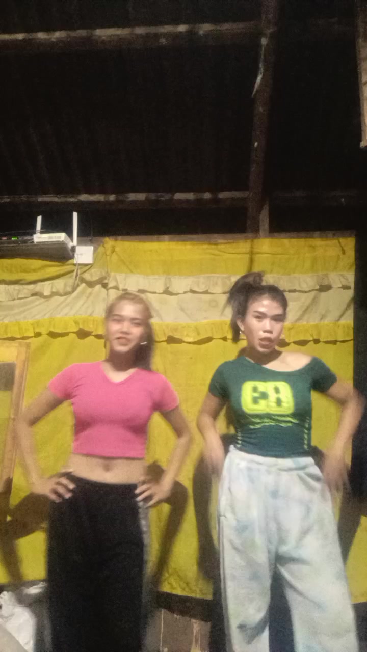 @JennY17
