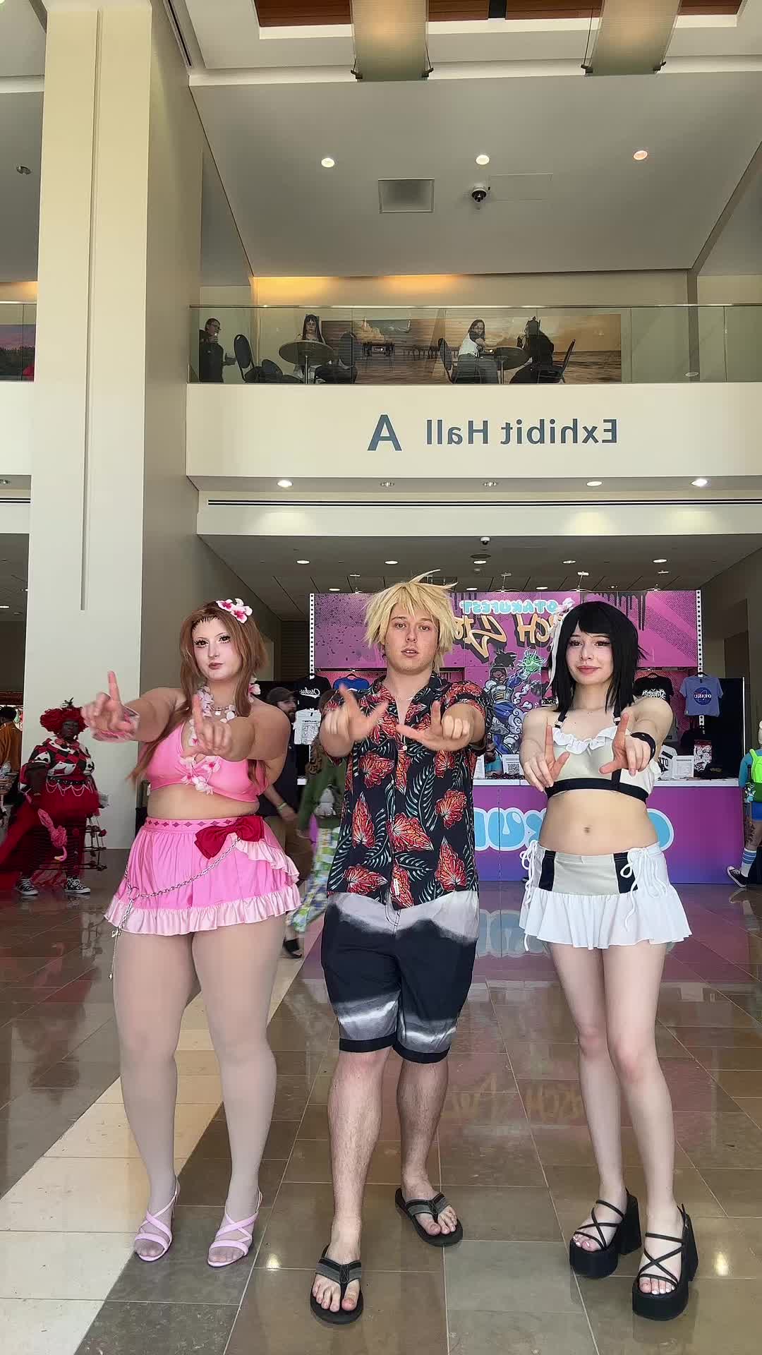 @\( &acute; ▽ ` )/ ☆彡