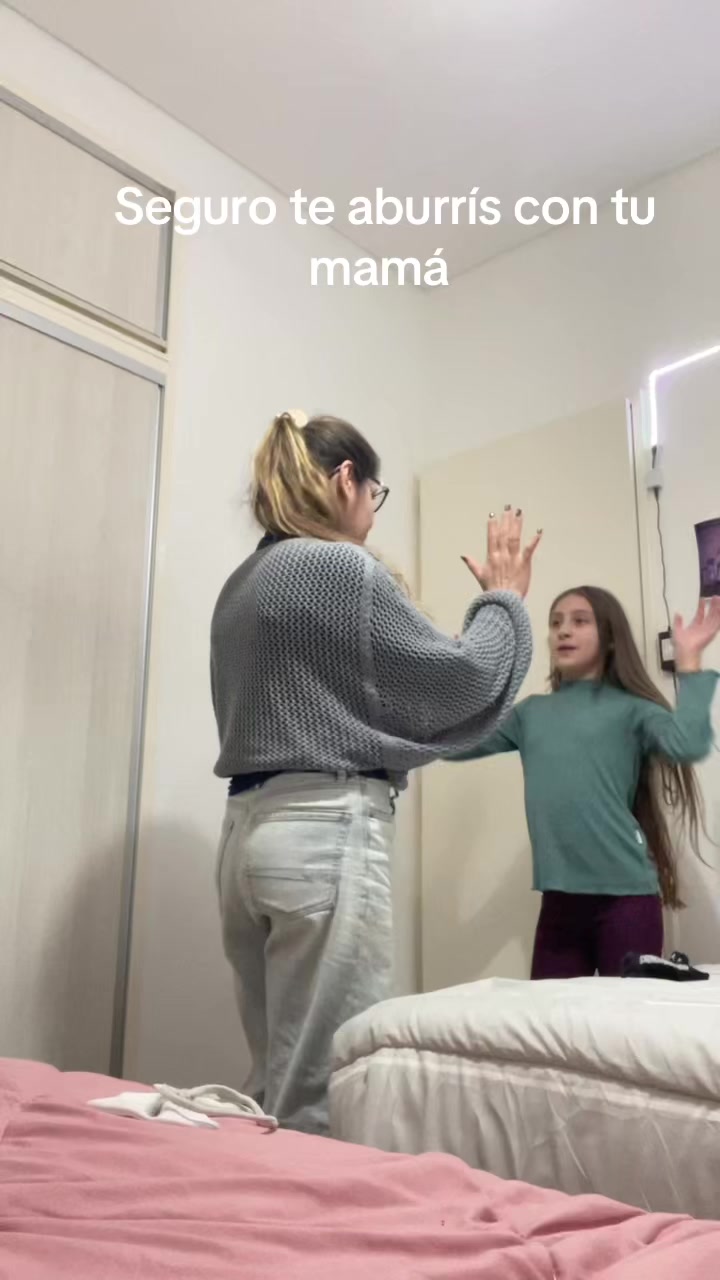 @mechi_emilia
