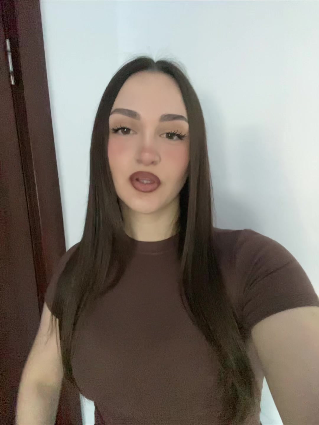 @leonisa