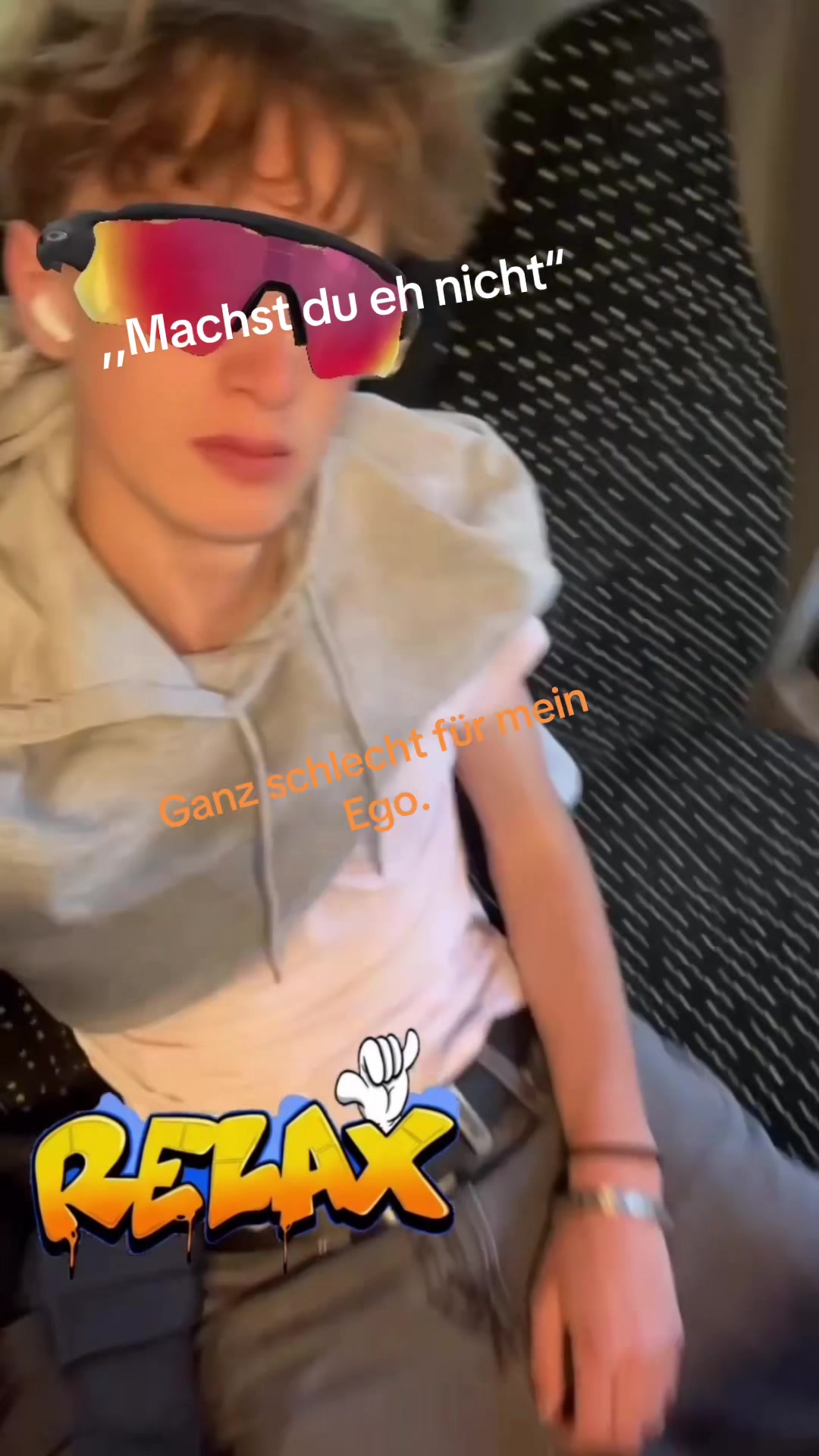 @👻