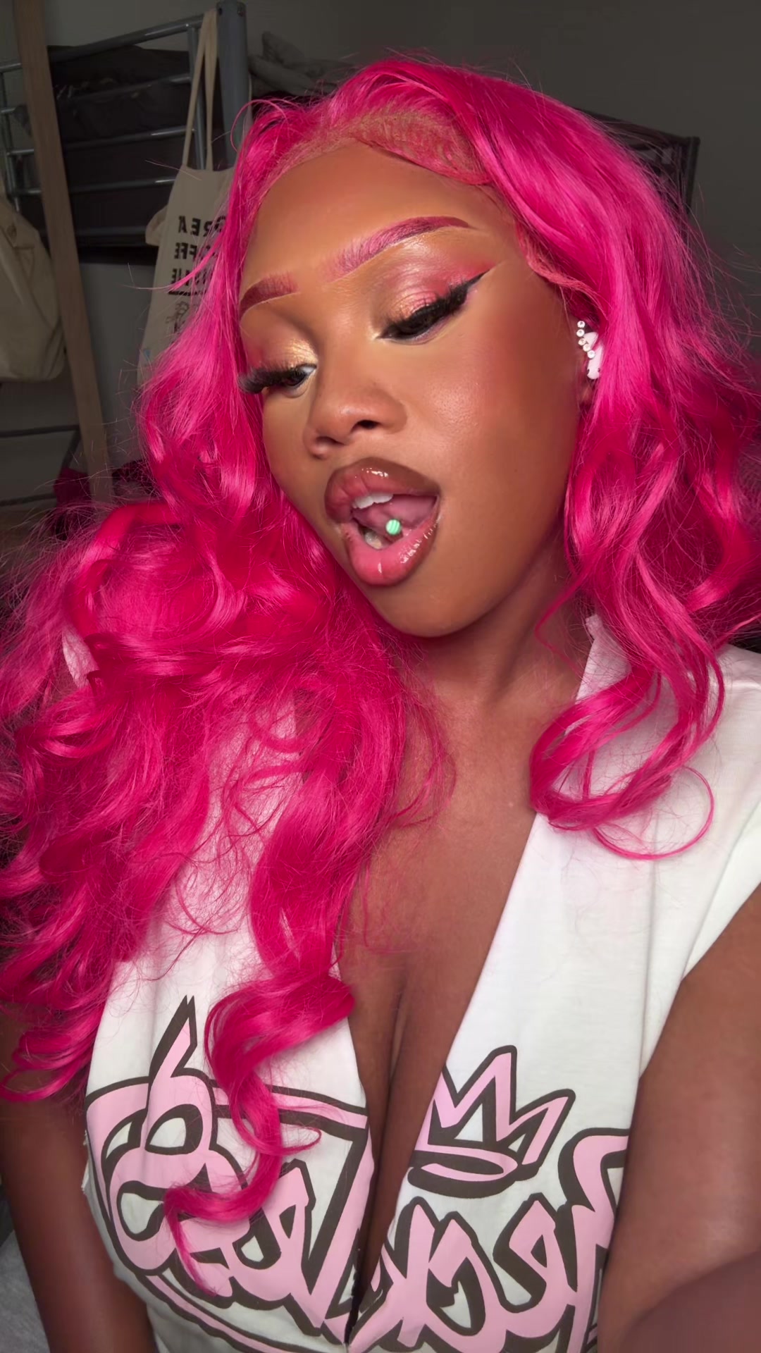 @Byqueenss 👑