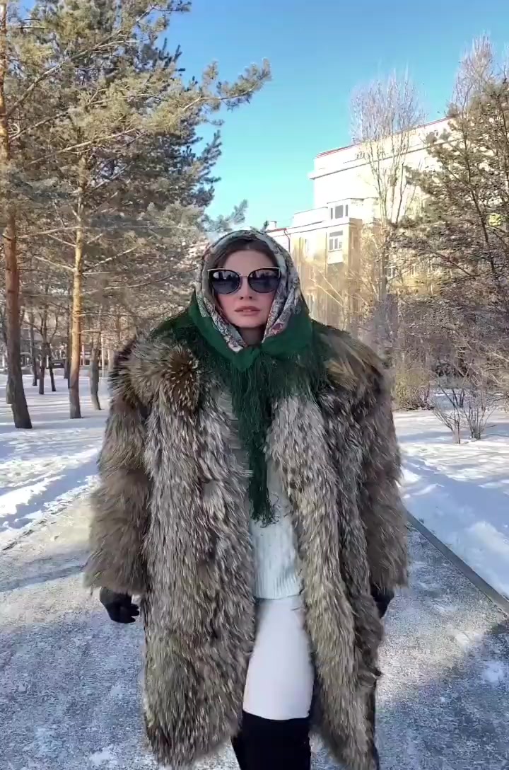@Fur coat fans