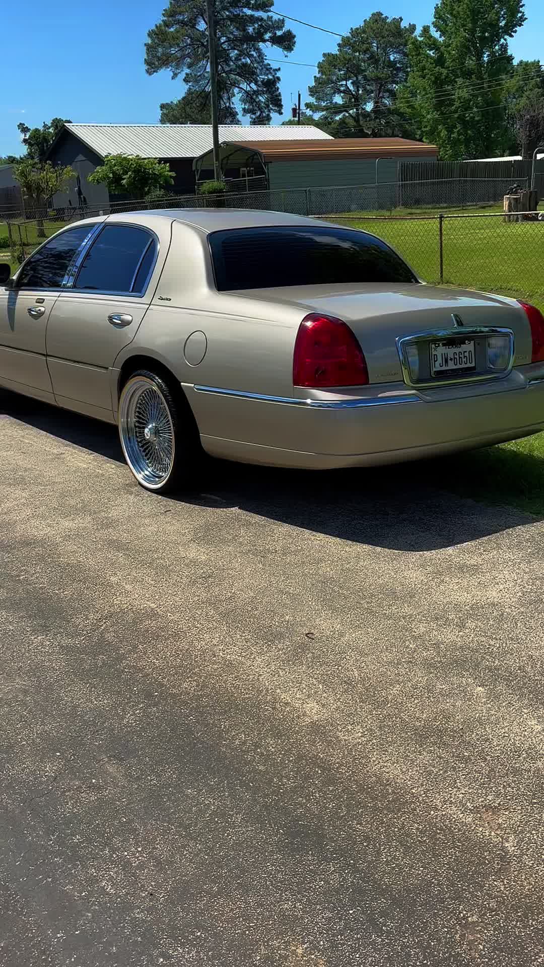 @Lincoln Town Cars