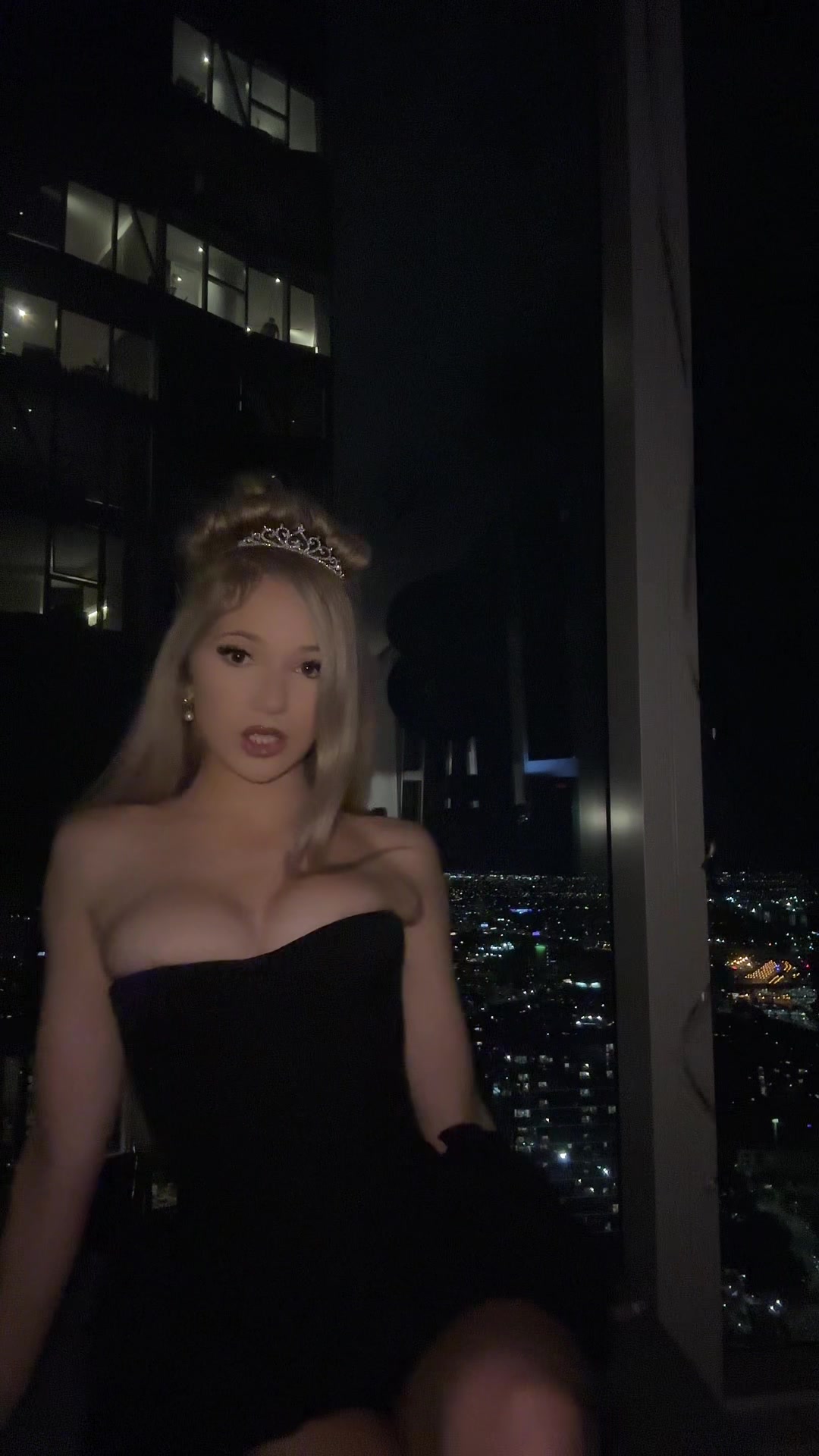 @bl0ndebih