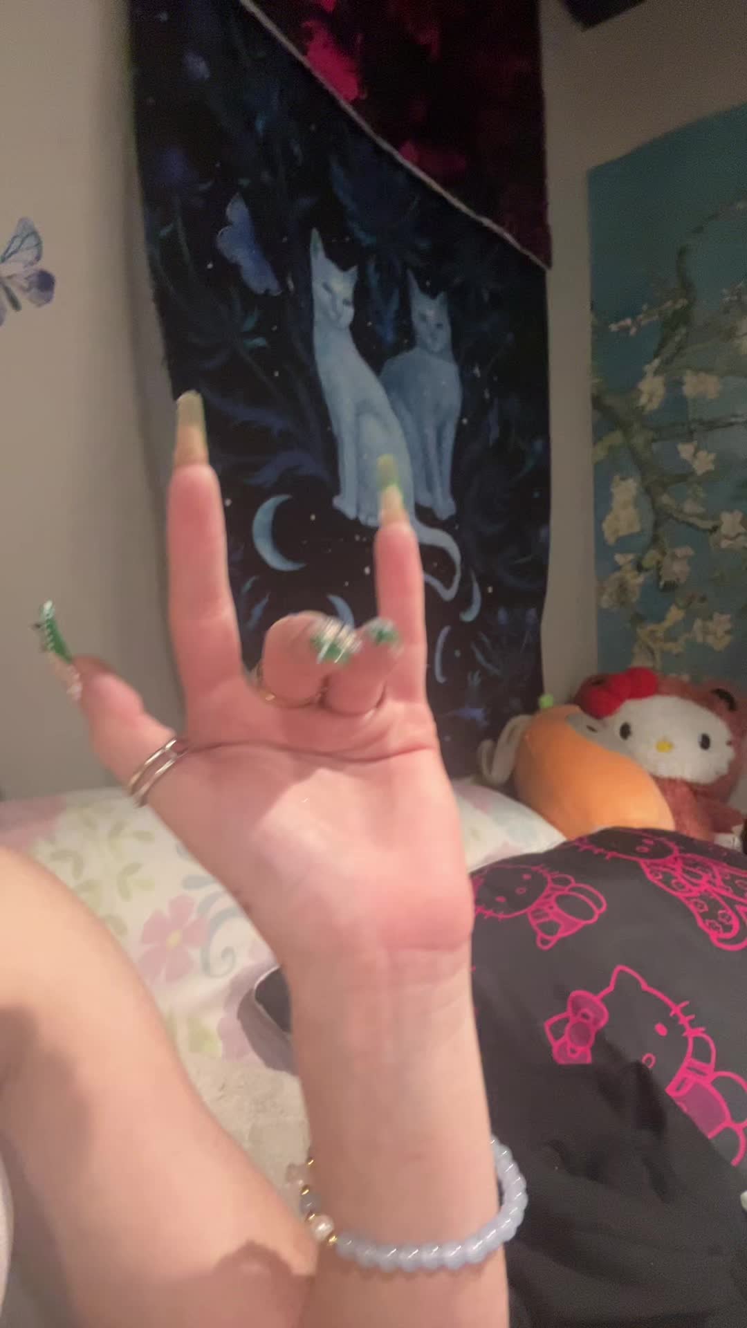 @lizzy