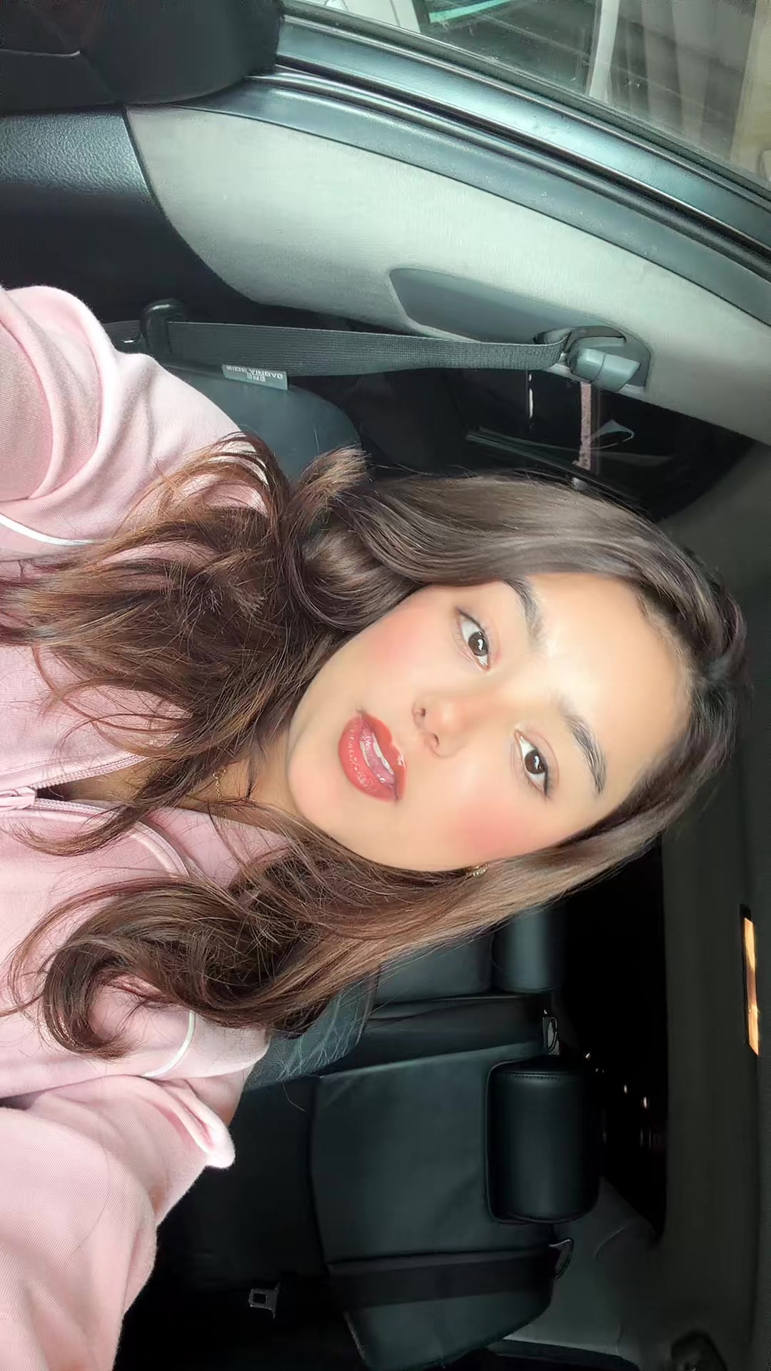 @Priyaska🌸💫