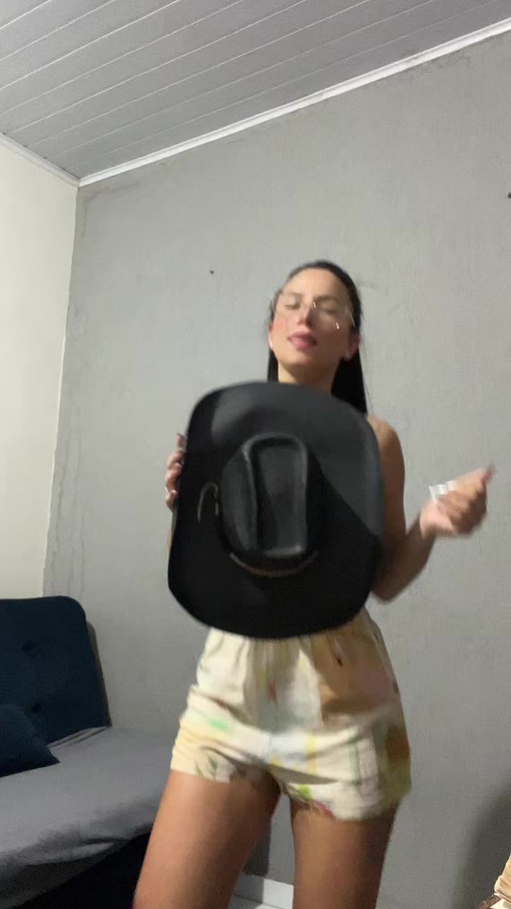 @Nayla0