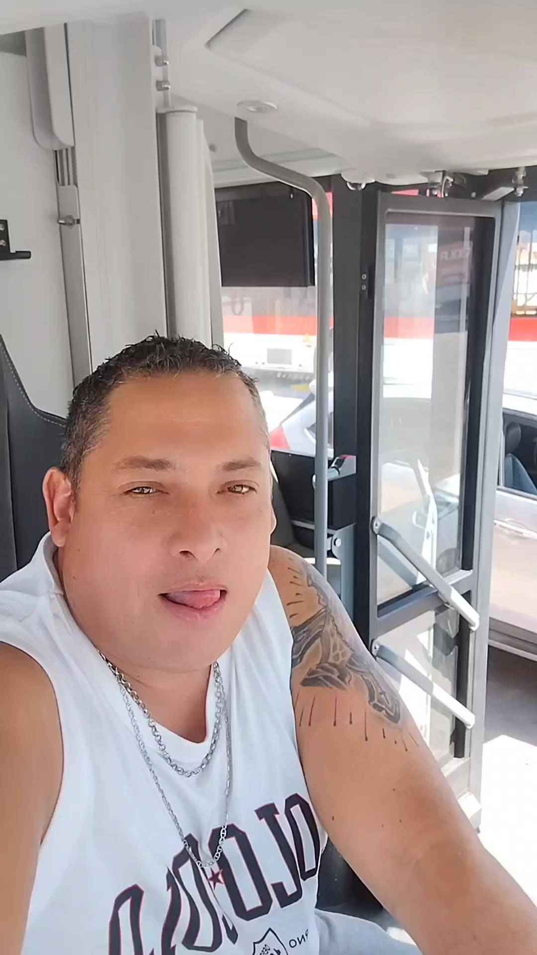 @Mauricio...😎😎