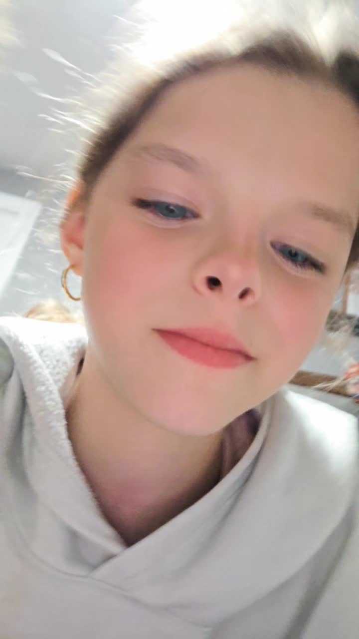 @Nic♡le J♡hns♡n