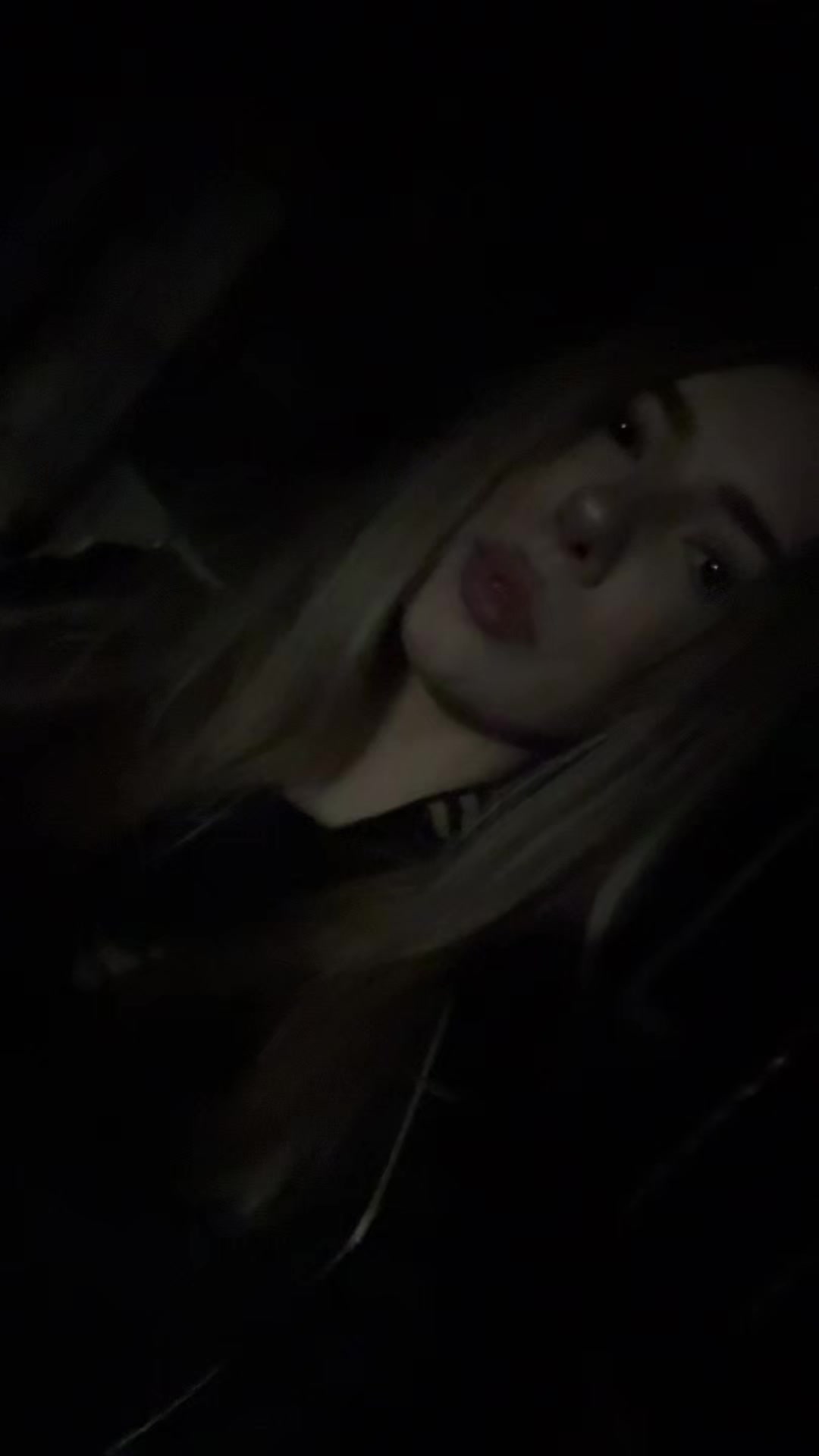 @𖣂