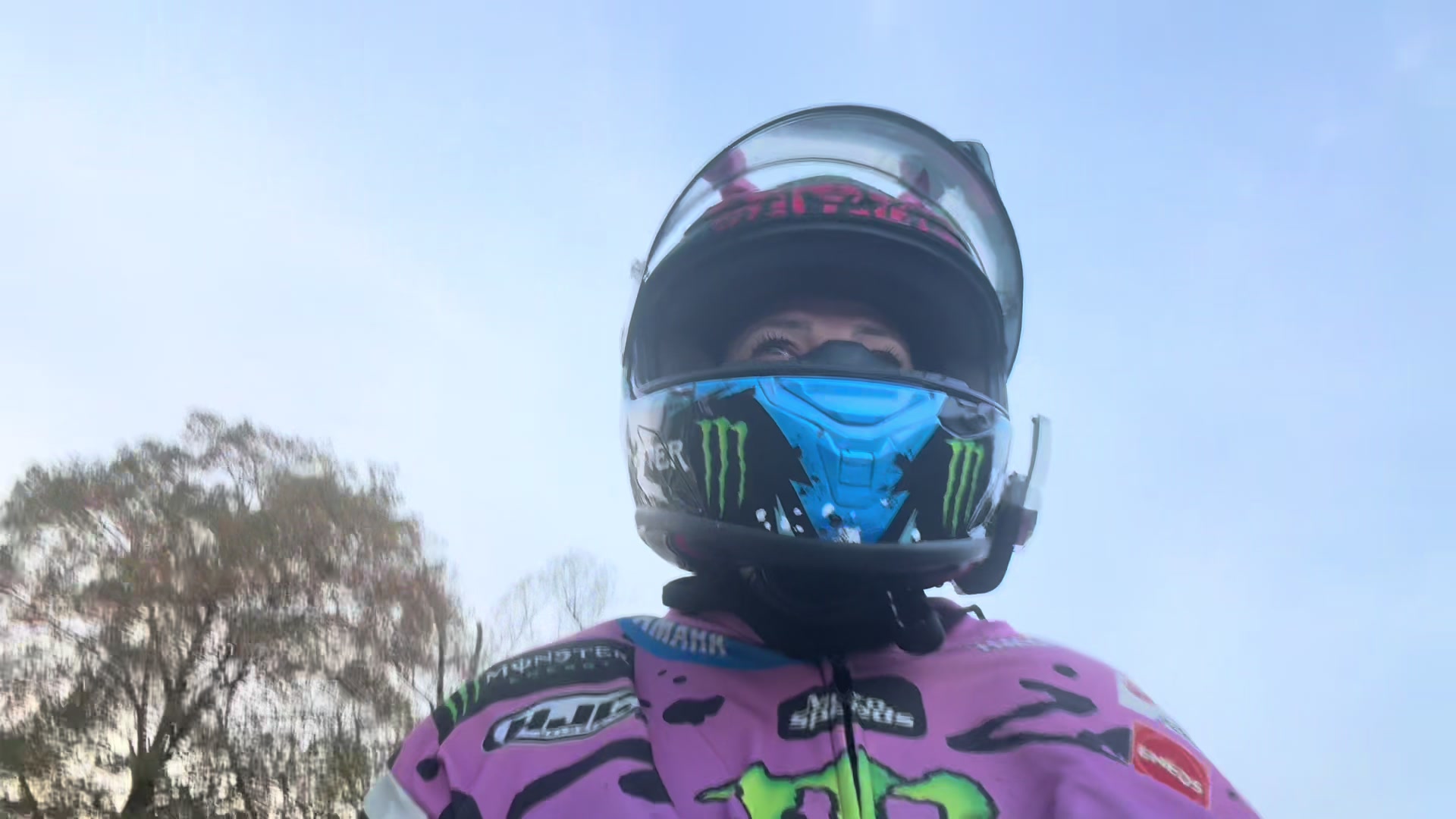 @kimi_car_bikergirl