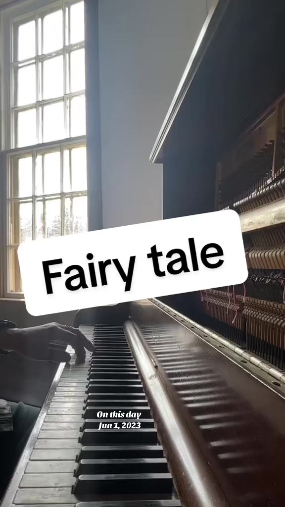@PEI Sunsets & Old School Piano
