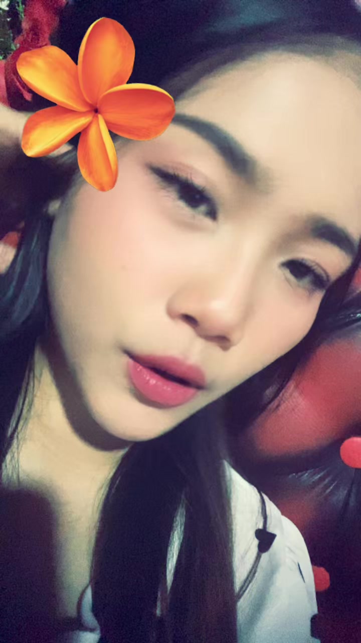 @Randompeoplee
