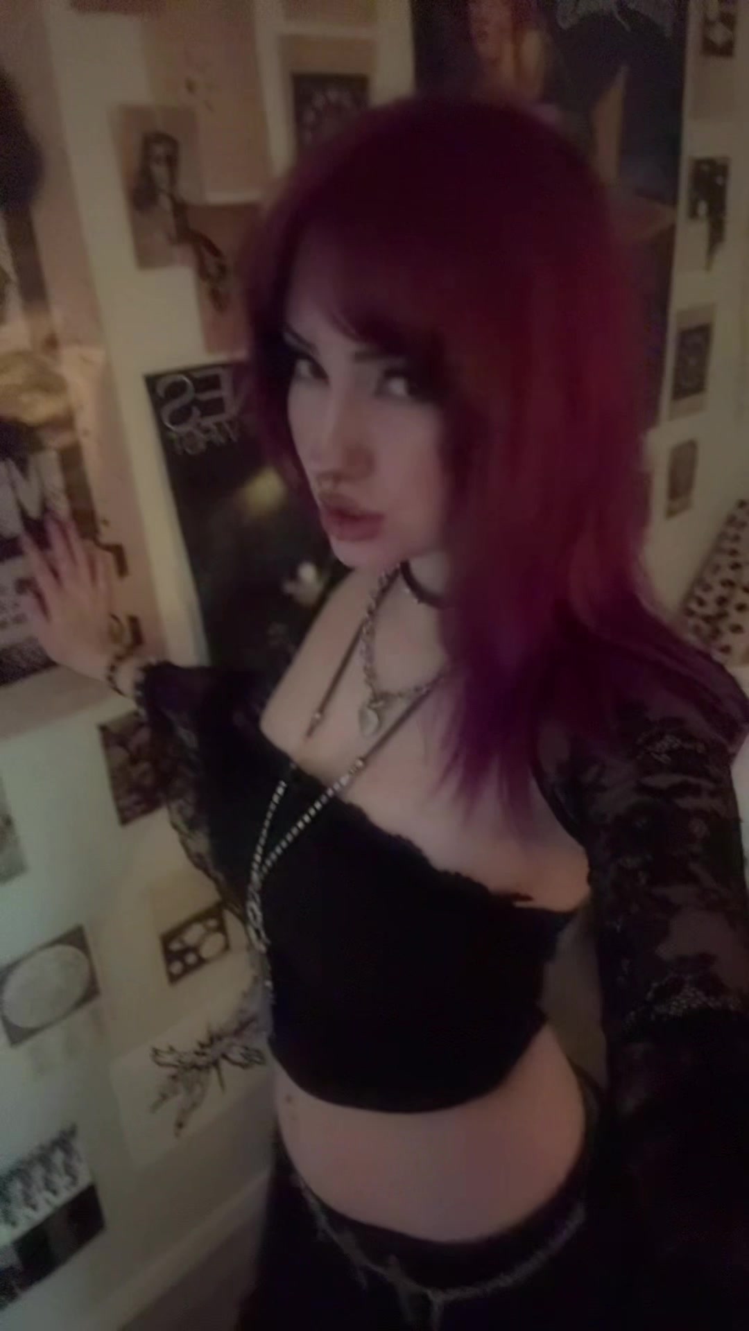 @adi 🧟♀️