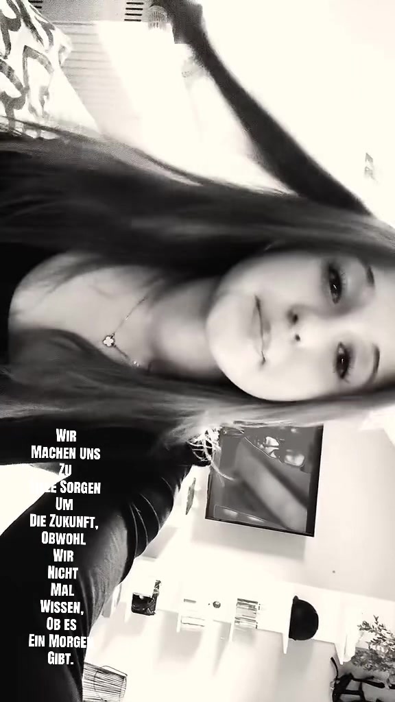 @jxst_emily09