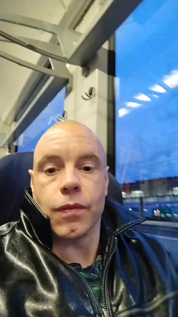 @Loewenherz87