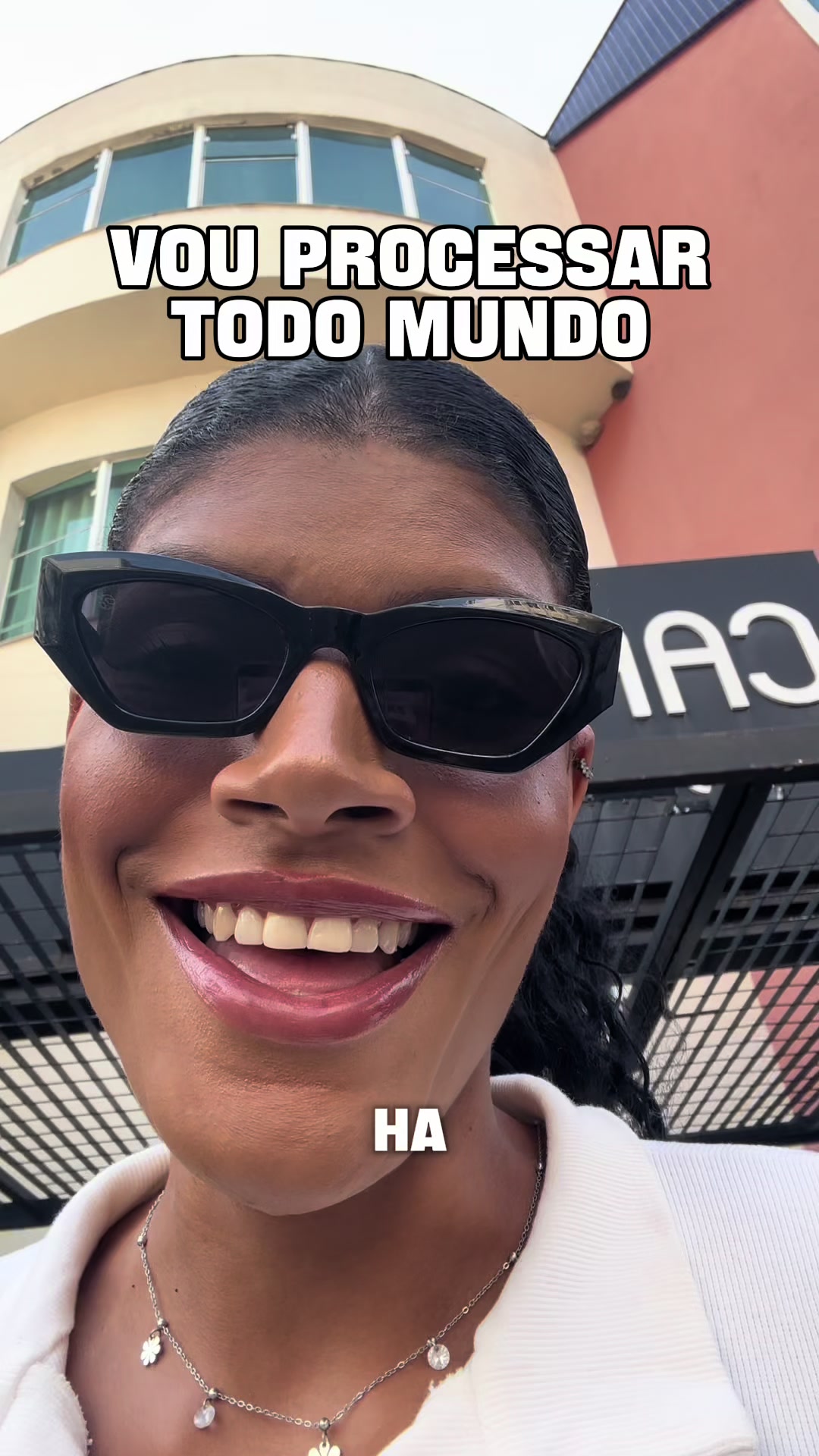 @M O N I R A ✨