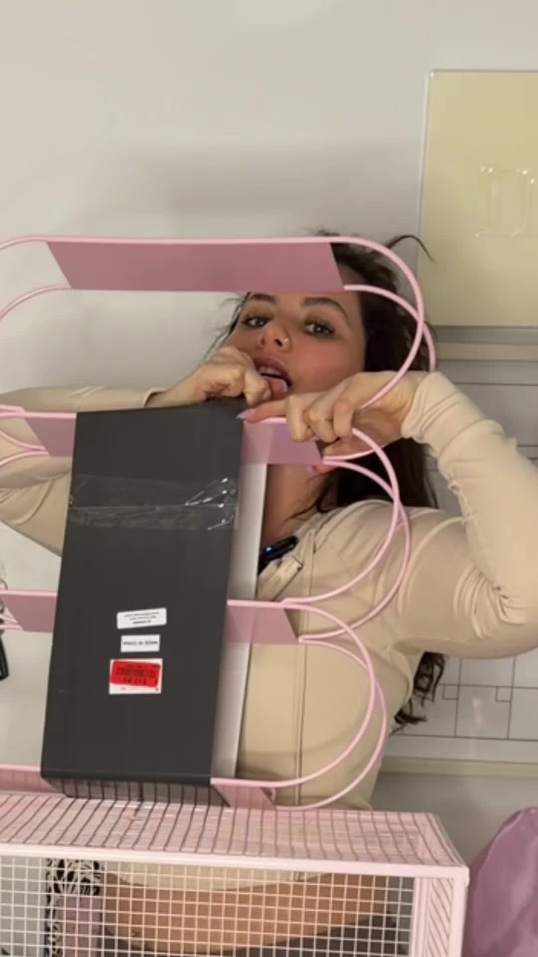 @miaaamiamiaaaa