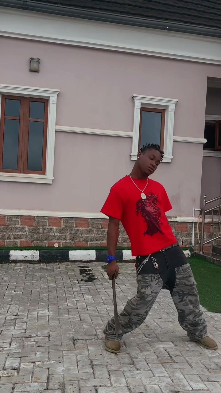 @Dangerous stepper🪖🧑🚒