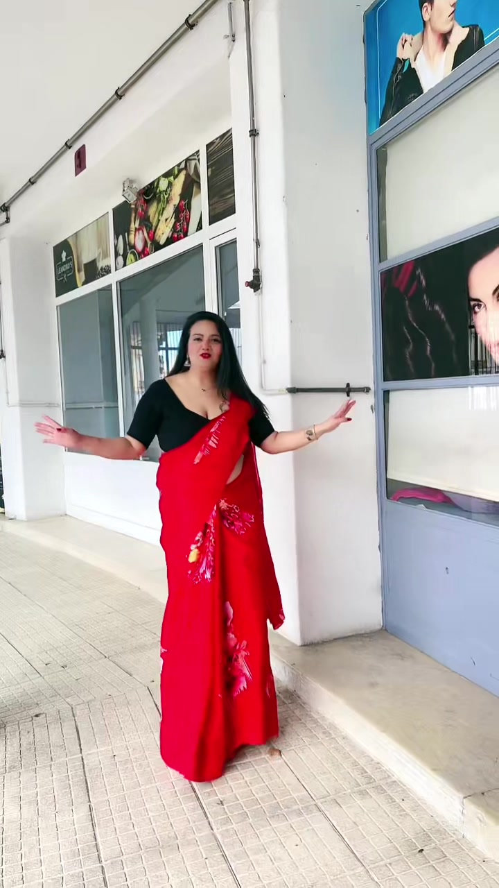 @October Queen👑(Ghimire Don )