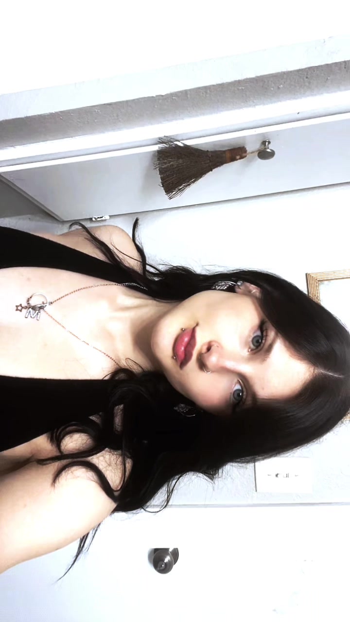@A.hoochie.with.a.coochie