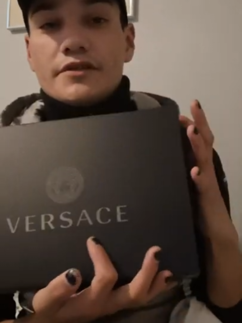 @Felix Versace