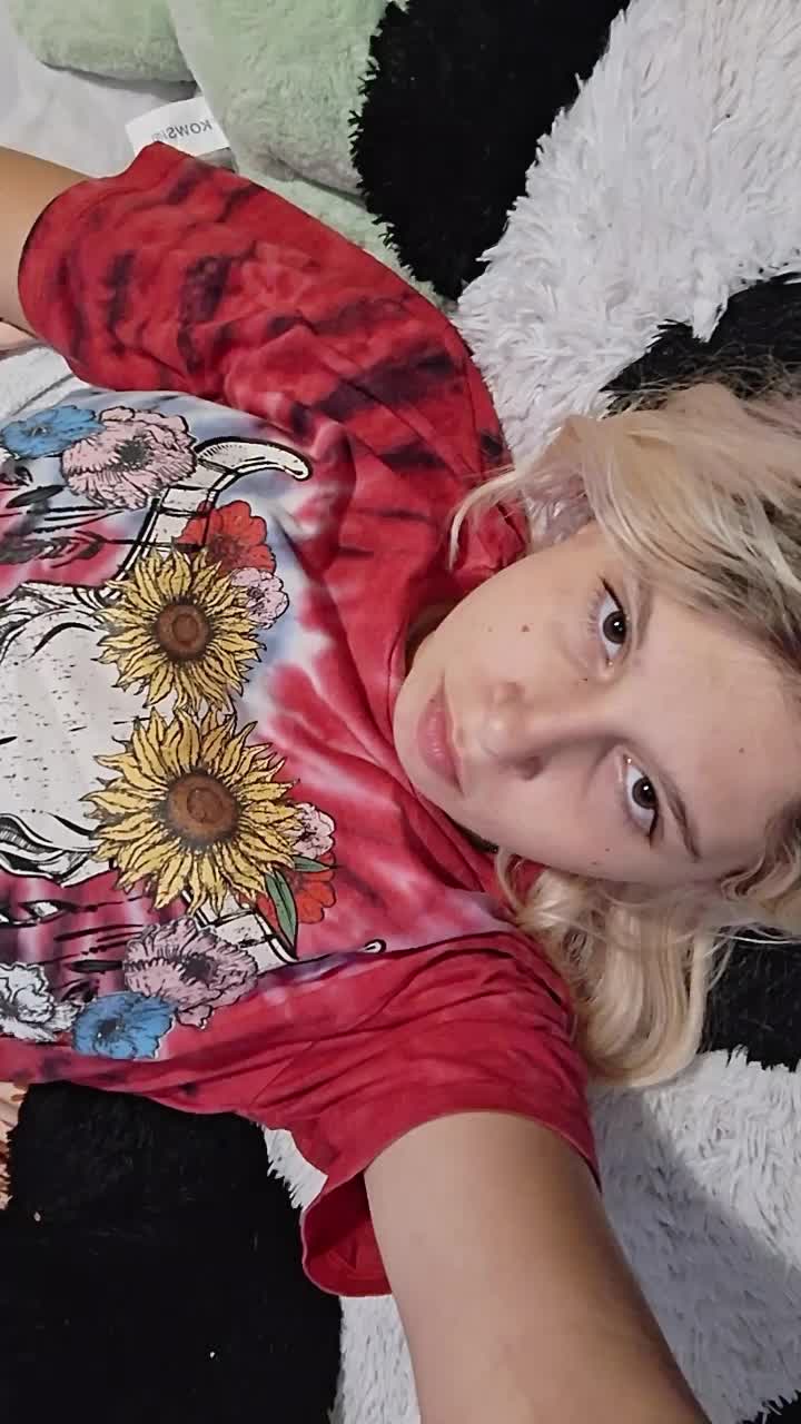 @LeeLee🩷💜✂️🌈